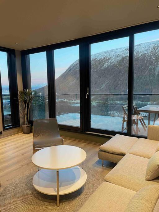 Apartment New, Modern With Fantastic View Tromso