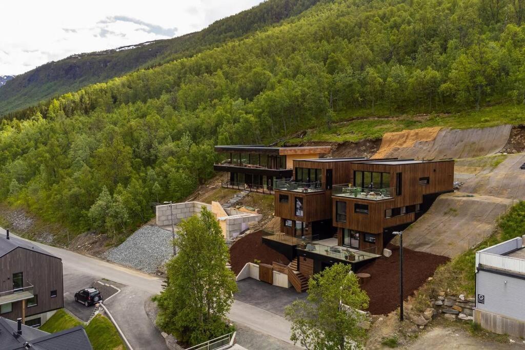 New, Modern With Fantastic View Apartment Tromso
